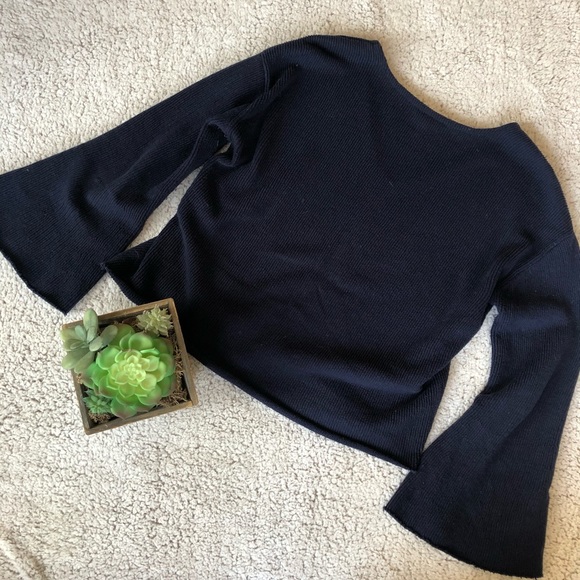 AMUSE Society After Sundown Navy Cropped Sweater - Picture 6 of 6